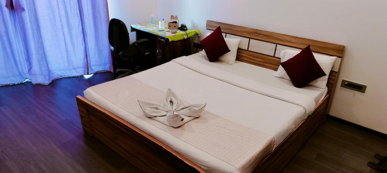 Guest House Service Apartments Pune Eksteriør billede